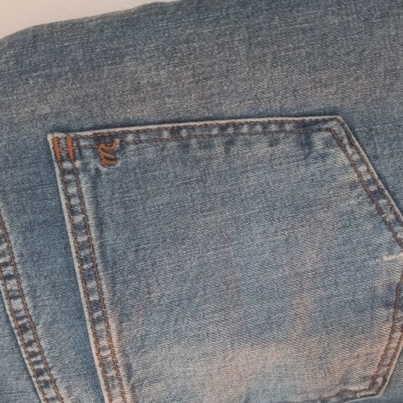 Madewell High Rise Slim BoyJean In Two Tone, Slightly Distressed - Picture 6 of 12